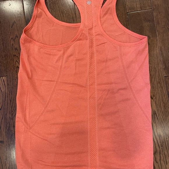 Lululemon running/workout tank - Picture 2 of 4